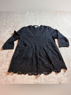 Chicos Black Boho Crochet Embroidered Lace Hem Tunic Blouse Pintuck Womens M Sz8